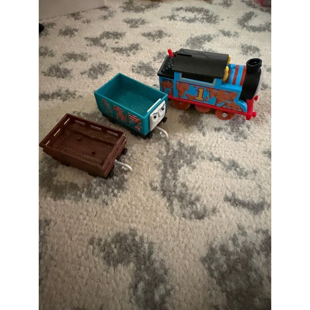 Motorized Toy Train Muddy Thomas Engine with Cargo Cars